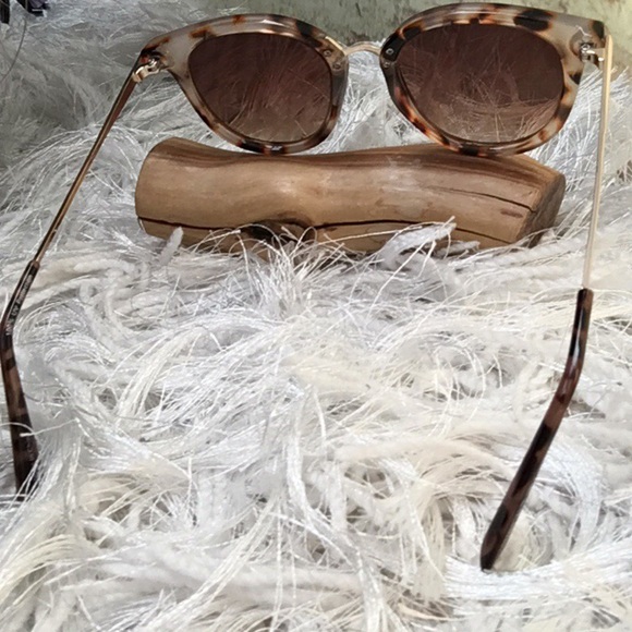 New Classic Tortoiseshell Round Tinted Sunglasses - Picture 2 of 4